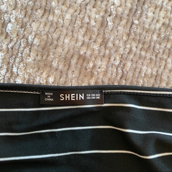SheIn Striped Hater Top - Picture 5 of 5